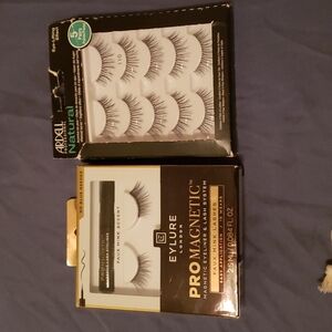 2 boxes of lashes. NEVER OPENED